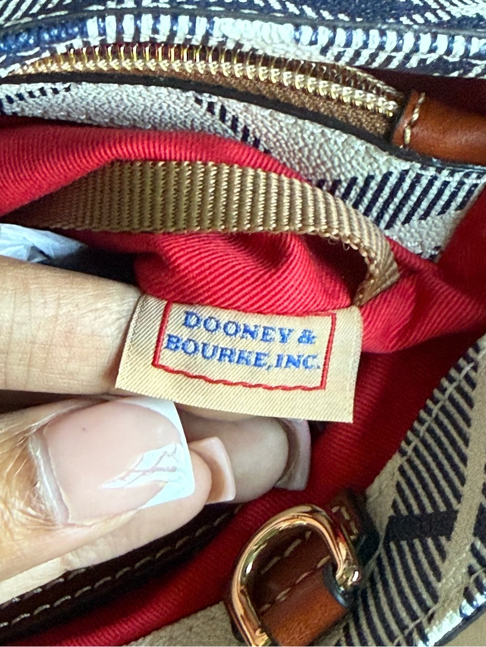Dooney & Bourke Tote - Picture 7 of 11